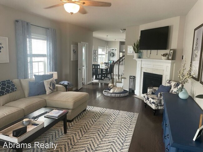 Building Photo - 3 br, 3.5 bath House - 918 13th Street