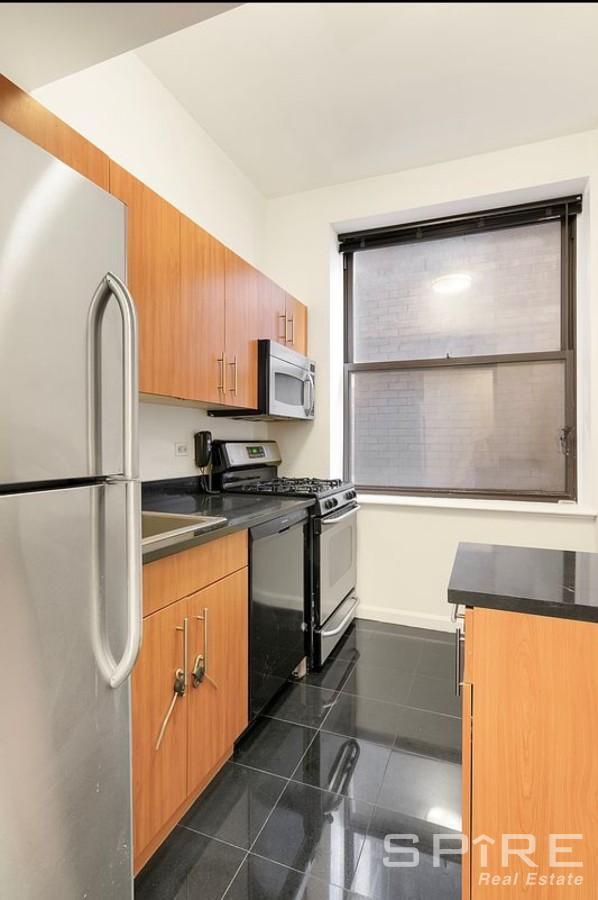 Building Photo - 1 bedroom in New York NY 10006