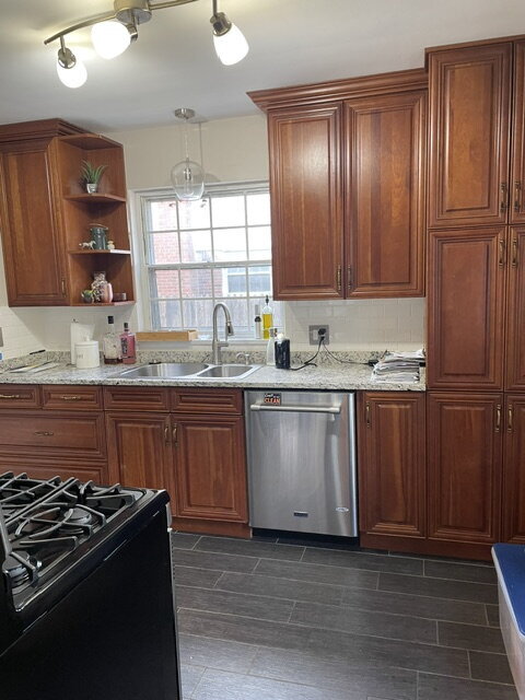 Foto del edificio - Elegant 2-Bedroom Condo in Broad Ripple with Gated Entry & Private Garage