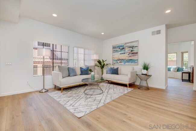 Foto del edificio - 721 Summersong Ln