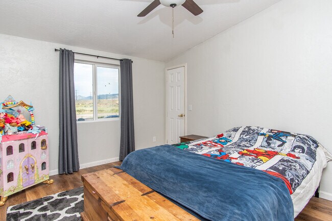 Foto del edificio - 3459 E Woodland Rd