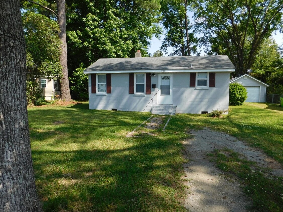 Primary Photo - 2208 Spencer Ave