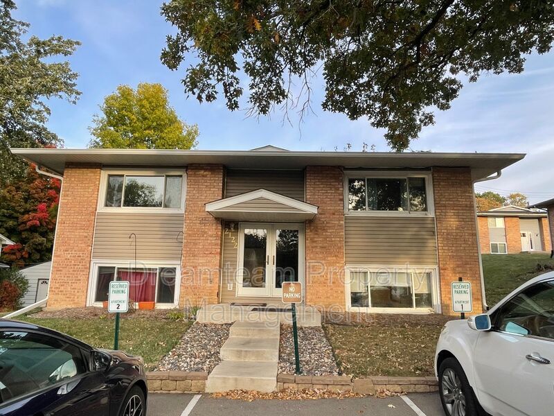 Primary Photo - 2122 Belmont Ln