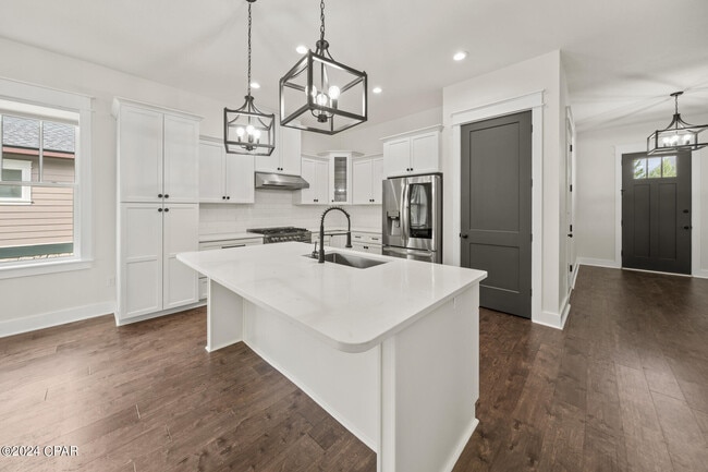 Building Photo - 3541 Sanctuary Dr