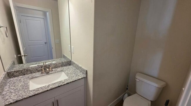 Building Photo - 1108 W 600 S