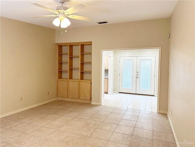 Building Photo - 717 Nightingale Ave