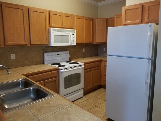 Building Photo - 1741 Brightside Dr