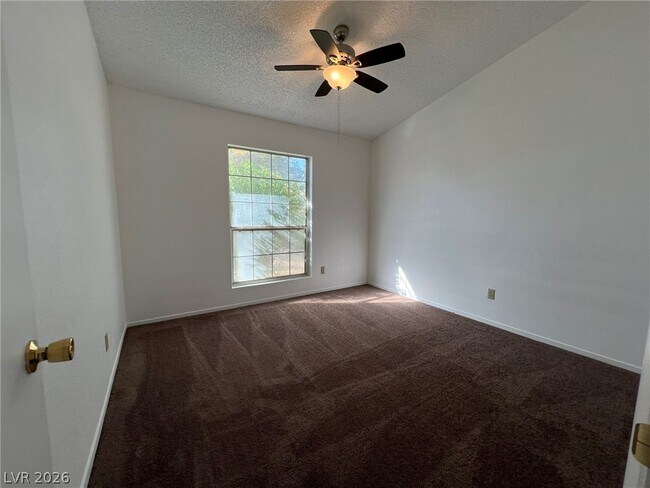 Foto del edificio - 5101 Future Dr