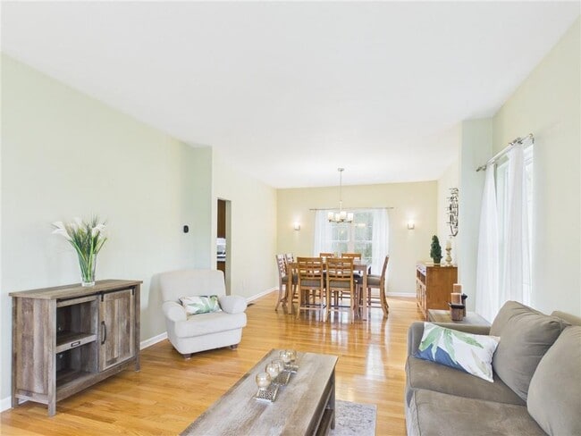 Foto del edificio - 23 Beechwood Hollow