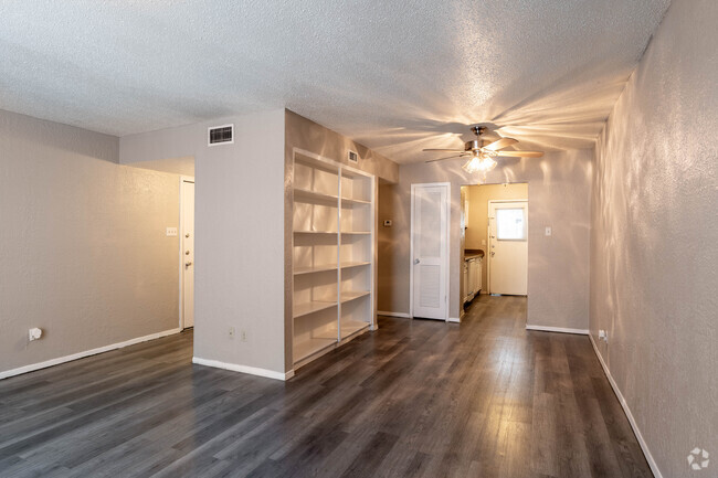 1BR, 1BA - 750SF - Copper Commons