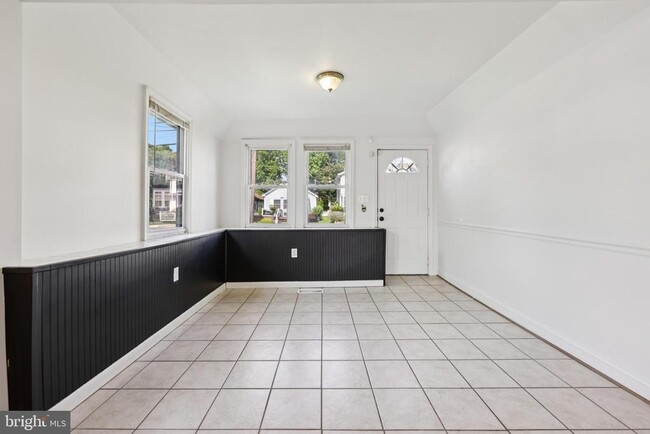 Building Photo - 8321 Bayside Rd