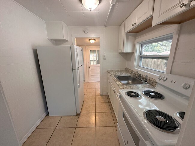 Foto del edificio - 4829 6th St