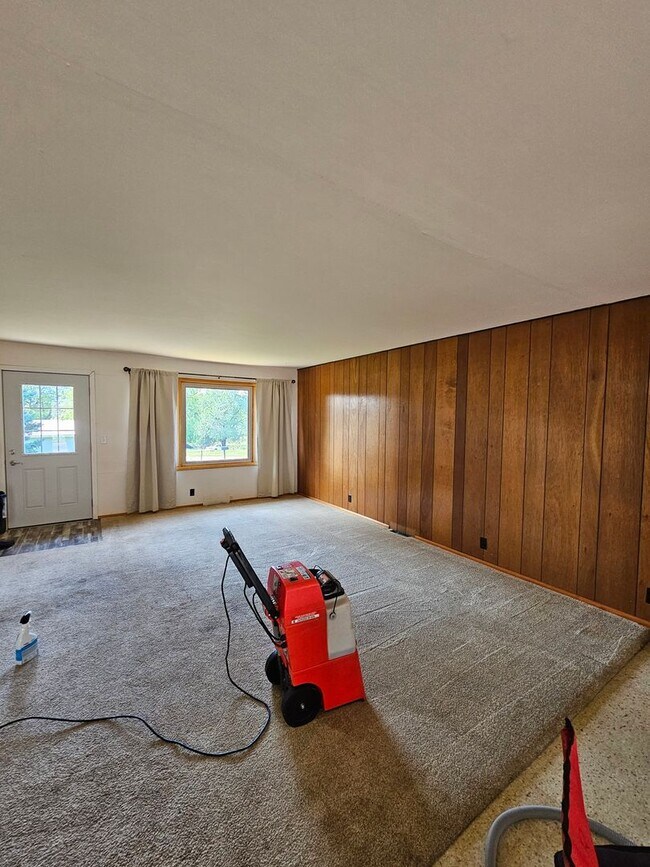 Foto del edificio - 3 BED | 1 BATH | SINGLE-LEVEL HOME | STURGIS