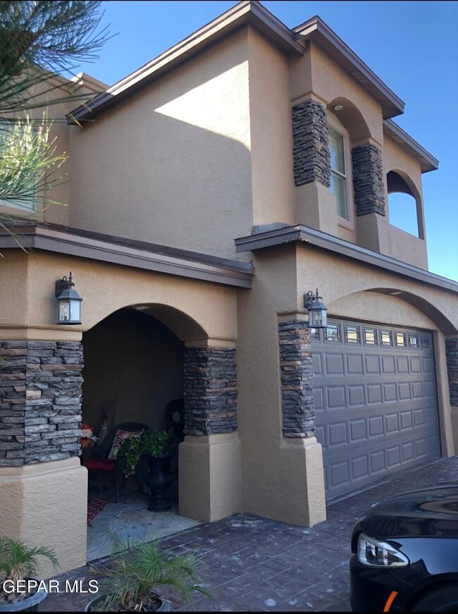 Building Photo - 7248 Canyon Wren Ave