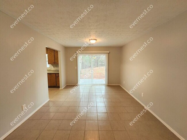 Foto del edificio - 421 Reed Way