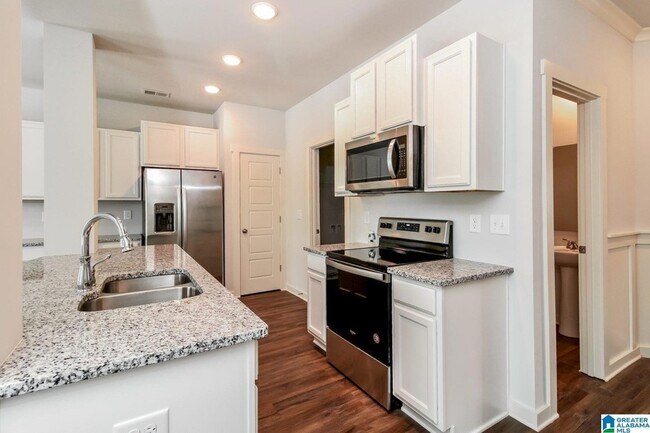 Foto del edificio - 5545 Cathwick Dr