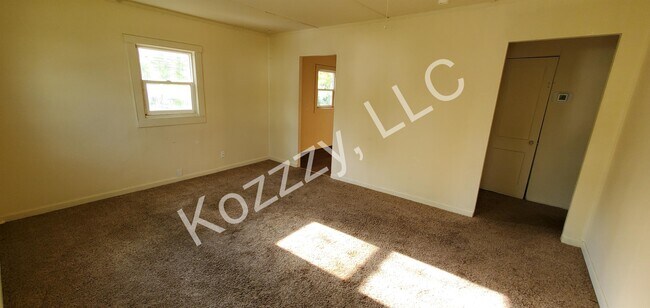 Building Photo - 1212 Negley Ave
