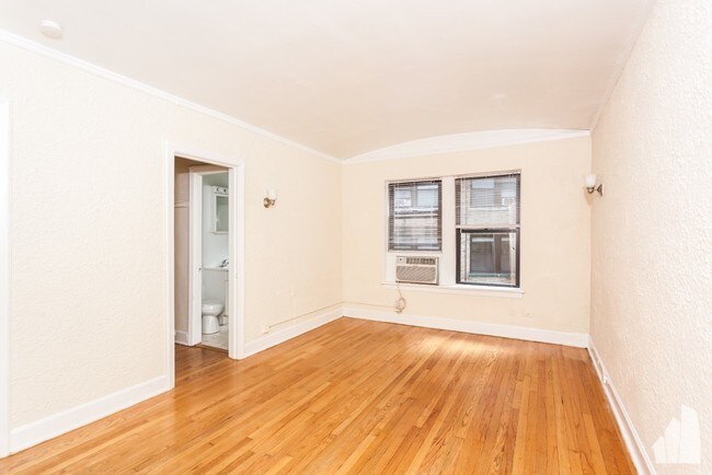 Foto del edificio - 536 W Arlington Pl