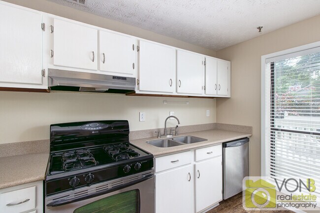 Foto del edificio - 803 Wynnes Ridge Cir SE