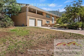 Building Photo - 2851 E Oak Ln