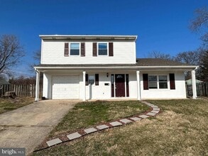 Building Photo - 7 Elk Ln