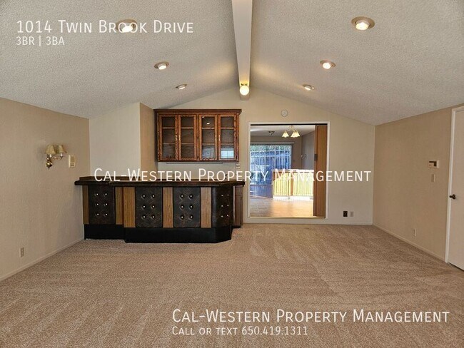 Building Photo - 1014 Twin Brook Dr