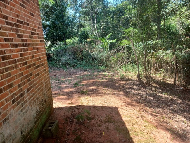 Building Photo - 130 James Ave