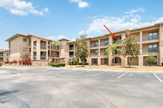 Foto del edificio - 901 Charo Pkwy