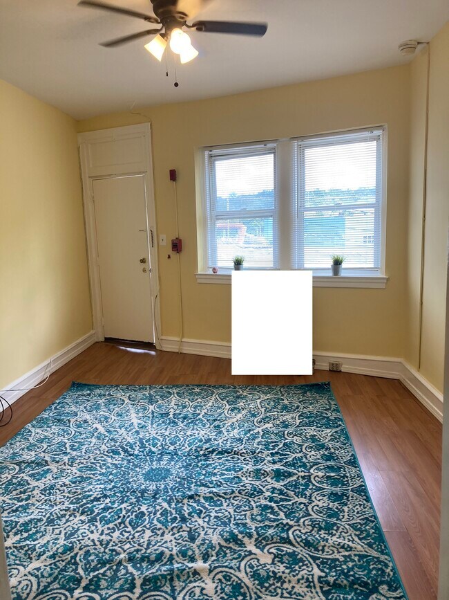 Sala principal - 44 Victory Ave