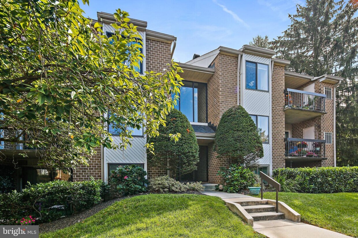 11 Glenamoy Rd Unit 201, Timonium, MD 21093 Apartment for Rent in