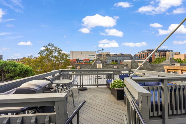 Building Photo - 1815 6th St NW