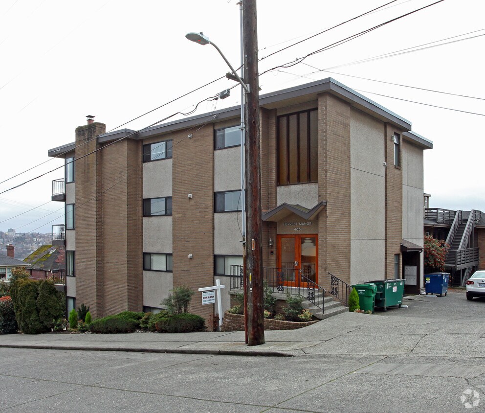 Primary Photo - Forrest Manor Apartments
