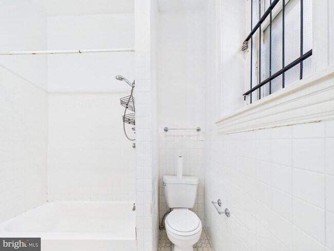 Building Photo - 3510 Hamilton St