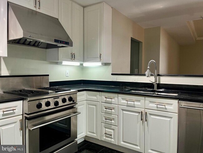 Foto del edificio - 11776 Stratford House Pl