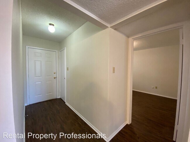 Building Photo - 3 br, 1 bath House - 226 Blue Bonnet