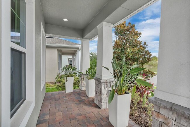 Foto del edificio - 8156 Water Blossom Ln