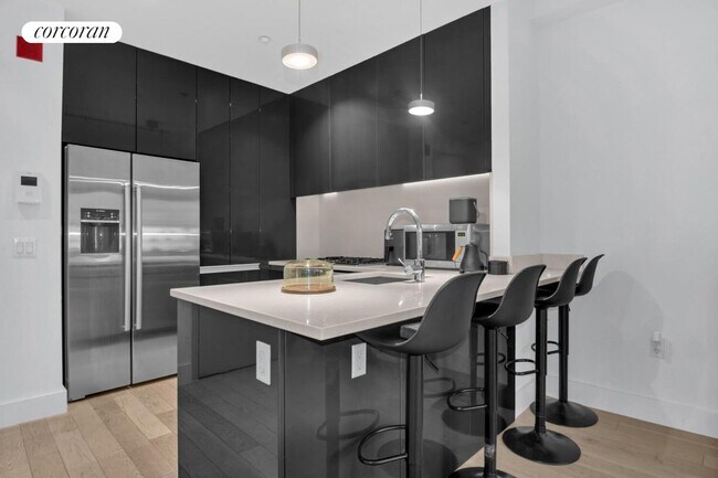 Foto del edificio - 4415 Purves St