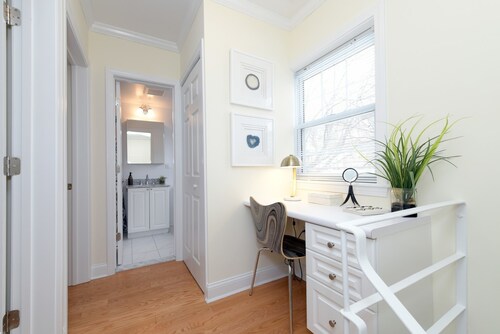 Building Photo - 7 Gerry Rd