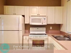 Foto del edificio - 6764 W Sample Rd