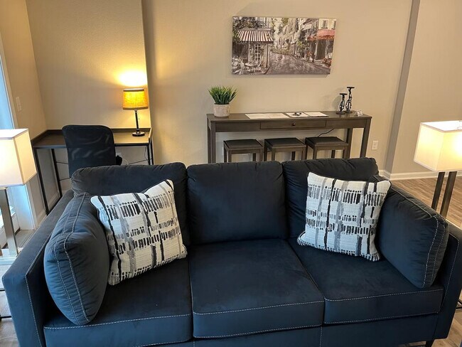 Foto del edificio - 1579 Millspring Dr