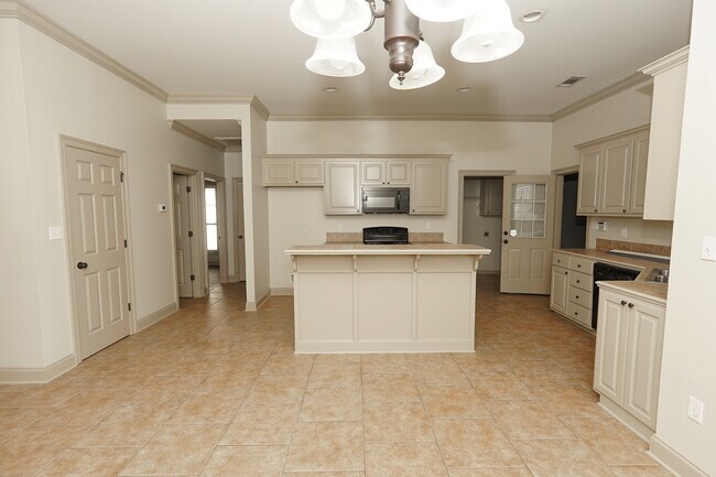 Foto del edificio - 9052 Winding Lake Ave