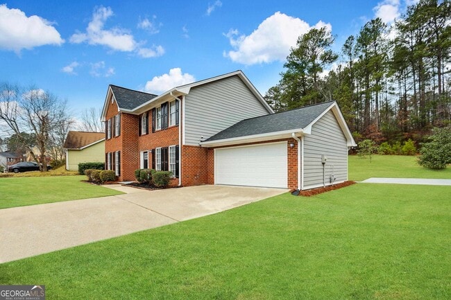 Building Photo - 450 Piney Way SW