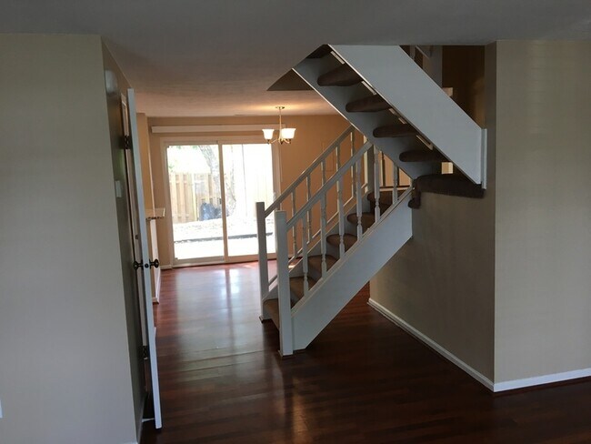 Foto del edificio - 8442 Shannon Green Ct