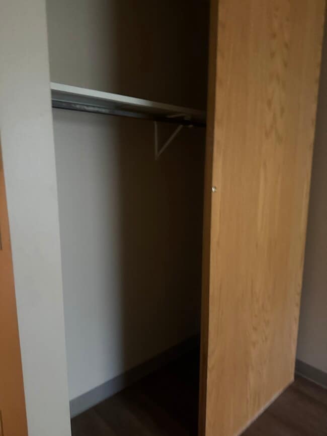 Building Photo - Lincolnshire Apartments