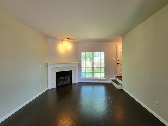 Building Photo - 3600 Jeanetta St