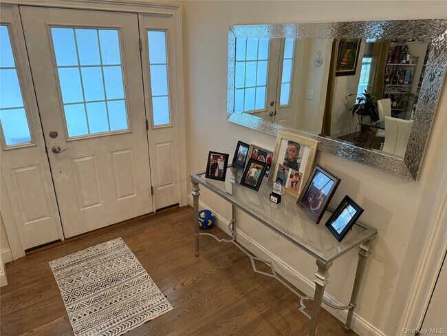 Foto del edificio - 30 Copper Rock Rd