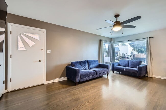 Foto del edificio - 7536 W 59th St