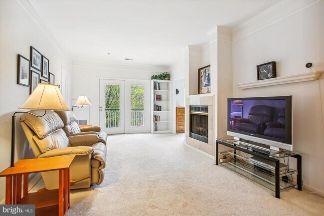 Building Photo - 6513 Grange Ln