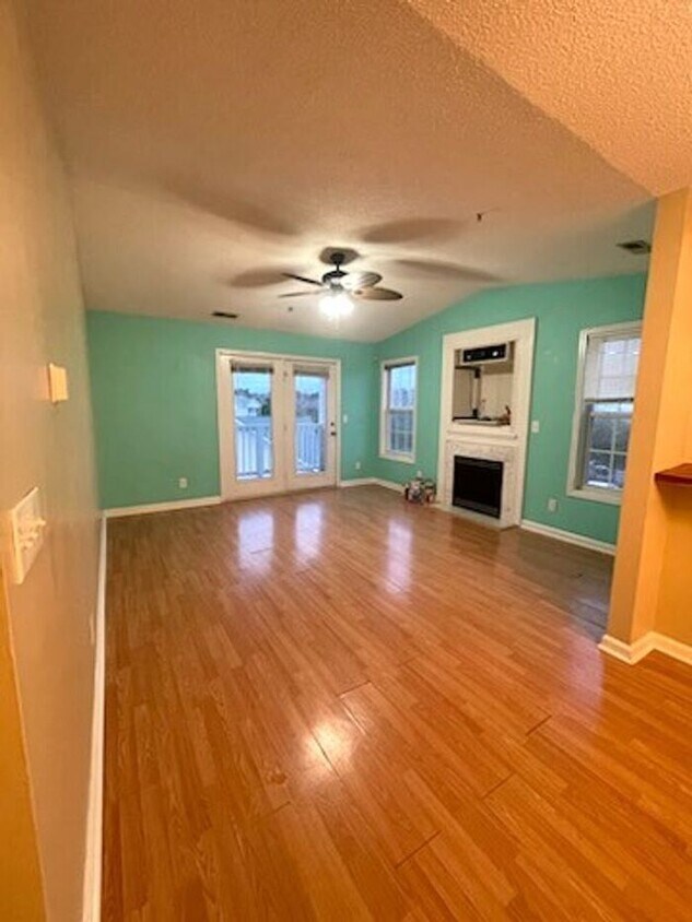 Cape Cottages Condos, Beachy 3 bedroom, 2 Condo for Rent in