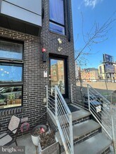 Building Photo - 926 N 15th St